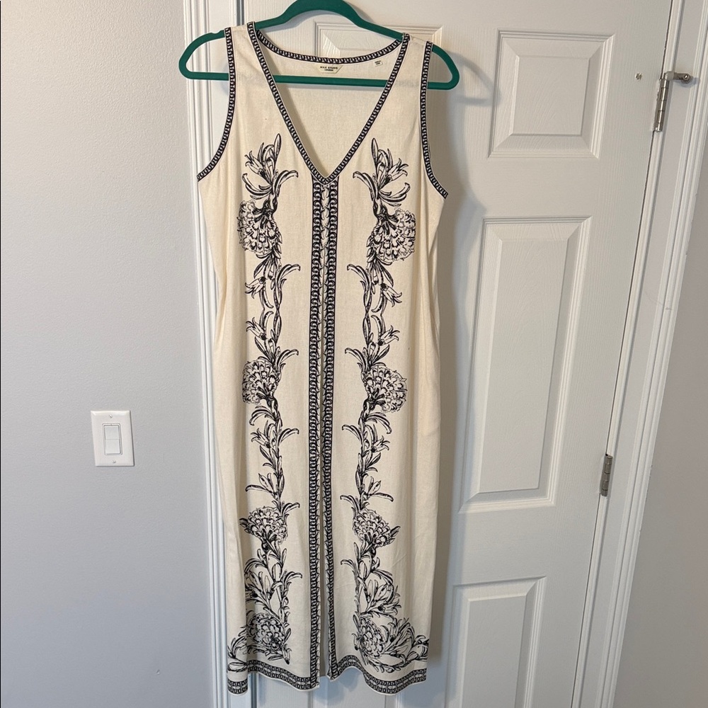 Max Studio Cream Maxi Dress with Black Floral Trim